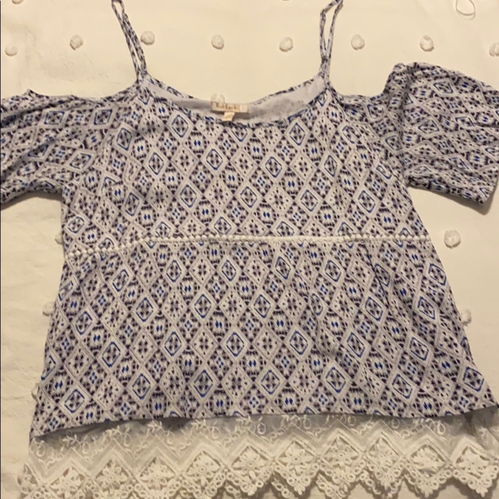 Cold shoulder Top